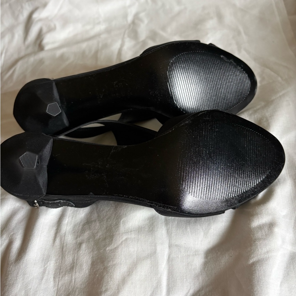 Easy Street Alive Elegant Black Women's Heels size 6 1/2 M New - Picture 5 of 8
